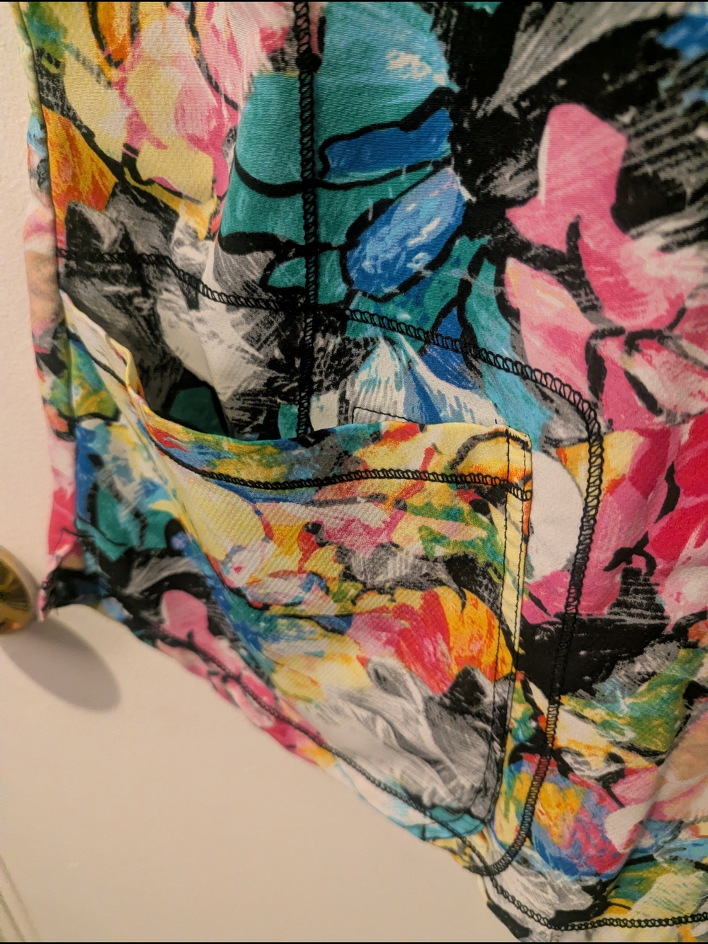 Colorful Abstract Floral Scrub Top - Picture 5 of 6